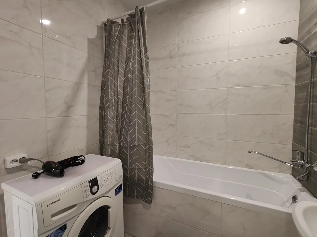 Znsrent Металлургов 106