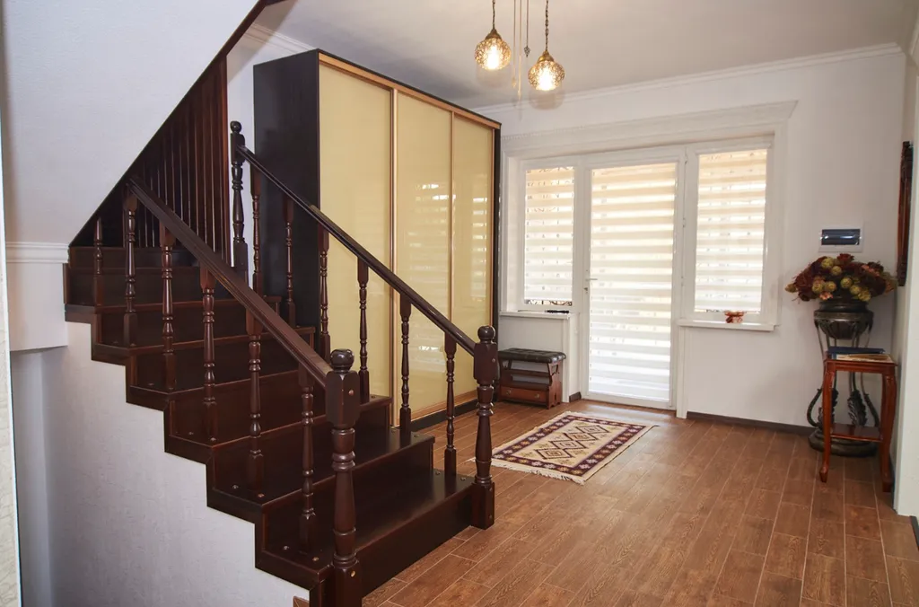 4-комнатный Дом