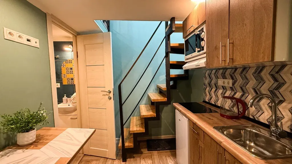 Квартира Квартира Двухуровневая студия у метро Автозаводская — Москва