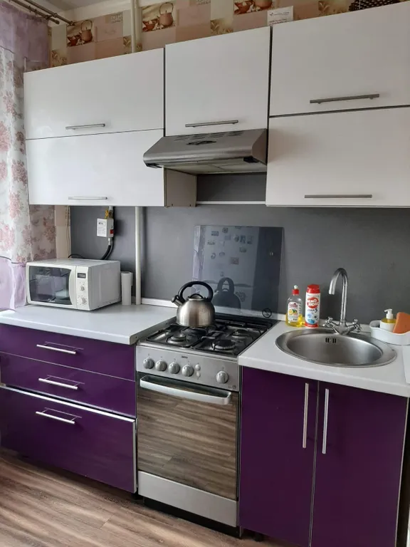 Уютная квартира в центре Железногорска — аренда посуточно в Железногорск