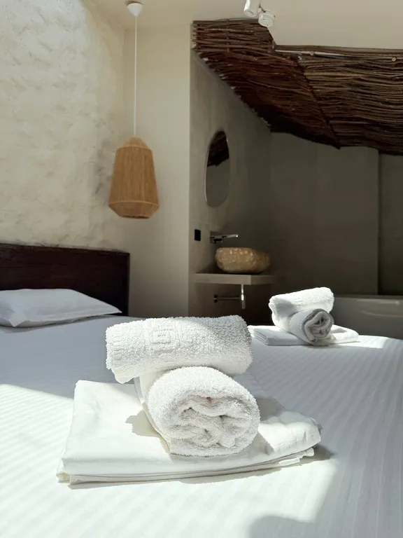 Просторная студия в стиле минимализма с панорамным видом на Махачкалу