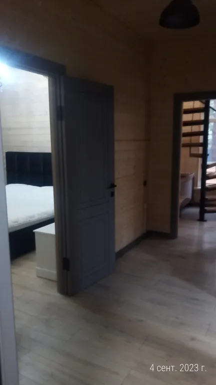 Коттедж с отдельной территорией