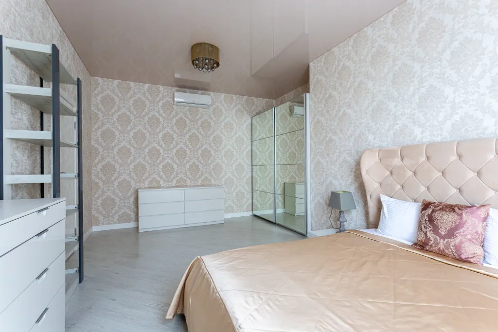 Шикарная квартира с тремя изолированными спальнями и двумя санузлами