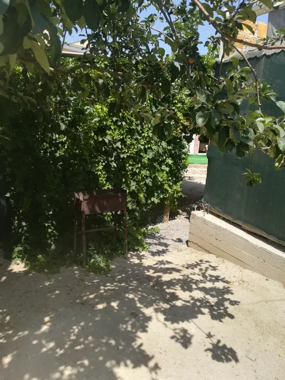 Комфортный дом с личным просторным двором