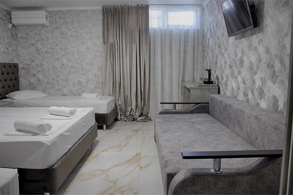 На цокольном этаже