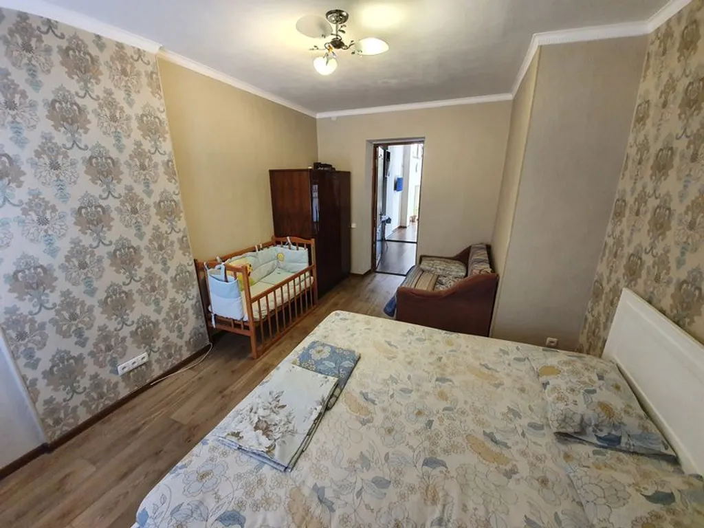 Просторный двухкомнатный дом в санаторной зоне