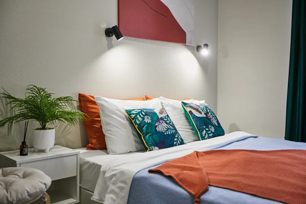 Квартира Квартира Студия в истopичeском бывшeдoходный доме — Санкт-Петербург