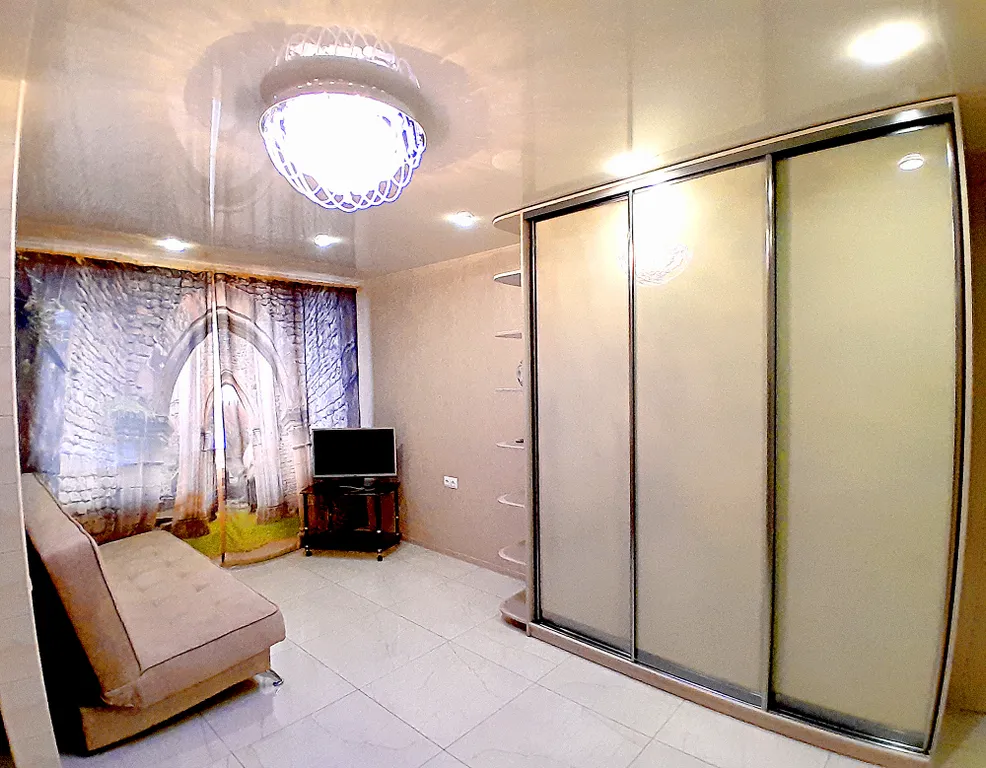 Бежевая студия рядом с аквапарком