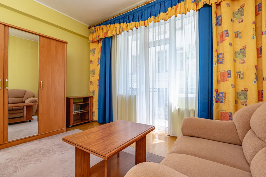 Уютные Апартаменты в центре города с 3-балконами