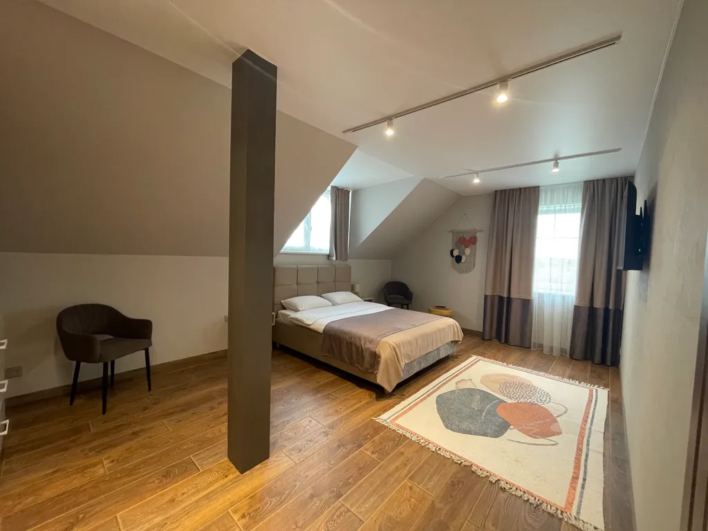 Загородный дом с баней и бассейном