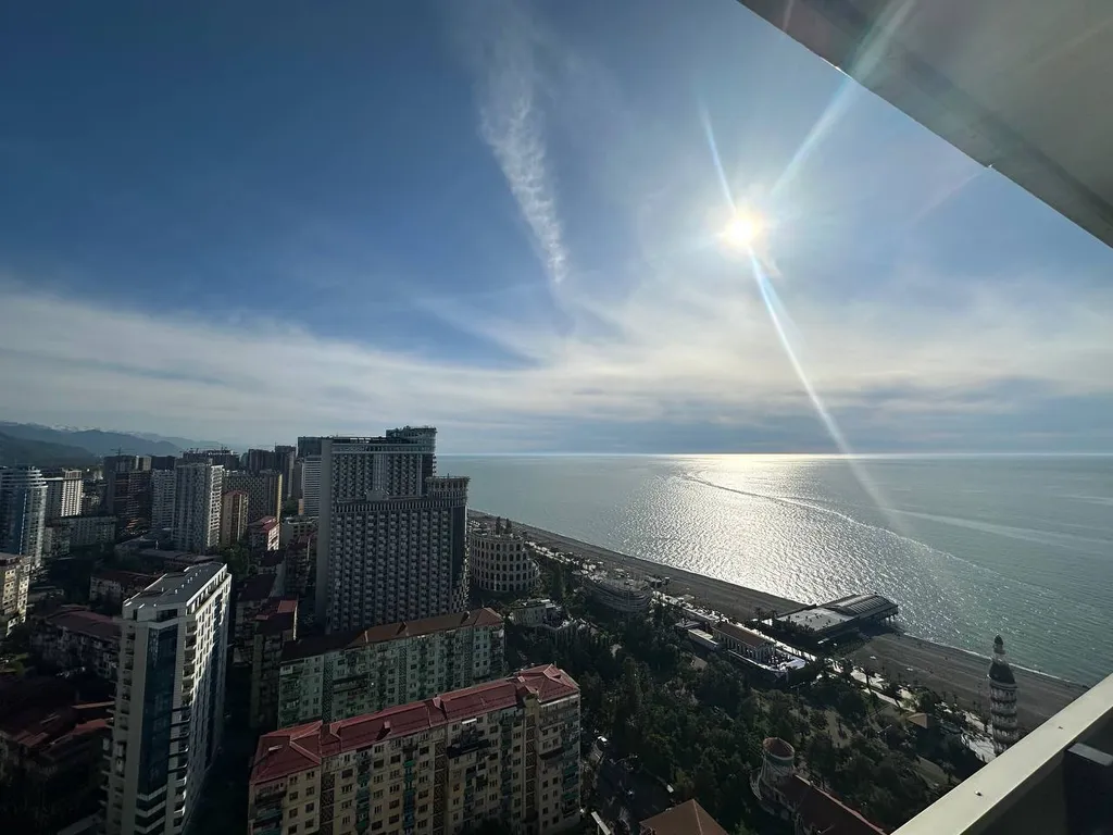 Апартамент у моря с шикарным видом в Апарт-Отеле Orbi City