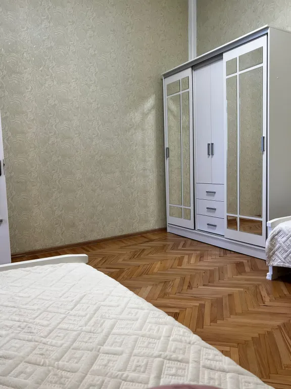 Атмосферная квартира в дореволюционном доме в центре