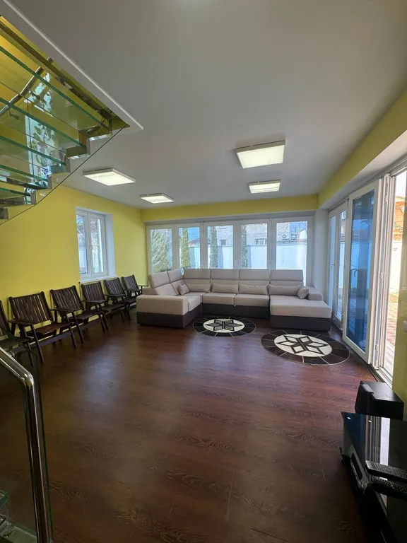 Дом Полюшко с бассейном