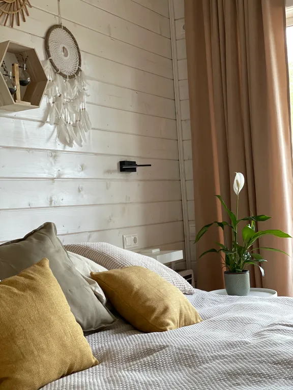 Вилла с банным чаном на берегу водоёма