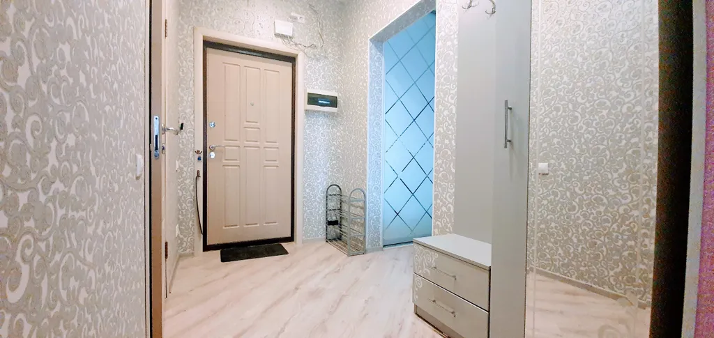 Комфортная 1-комнатная квартира рядом с ТРЦ Аура