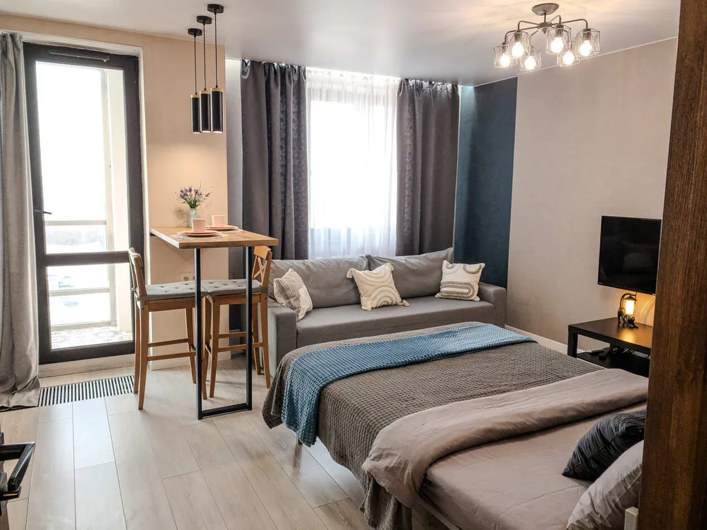 Студия с видом на Волгу