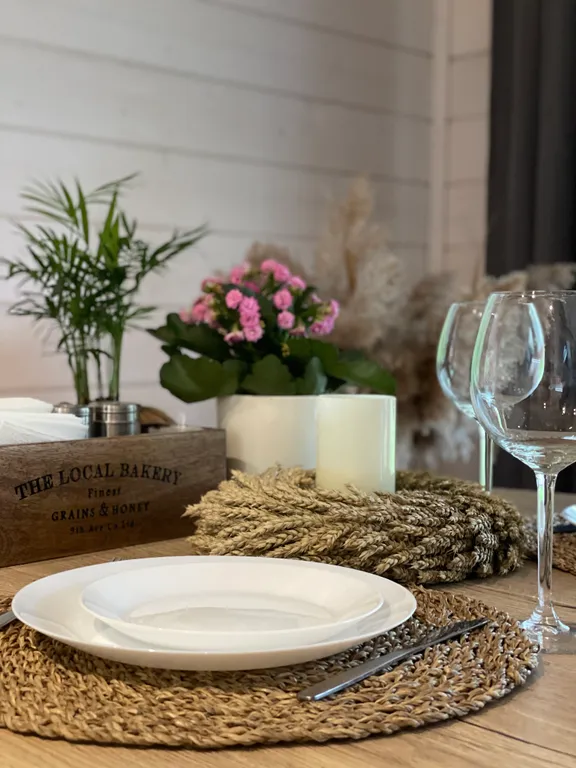 Вилла с банным чаном на берегу водоёма