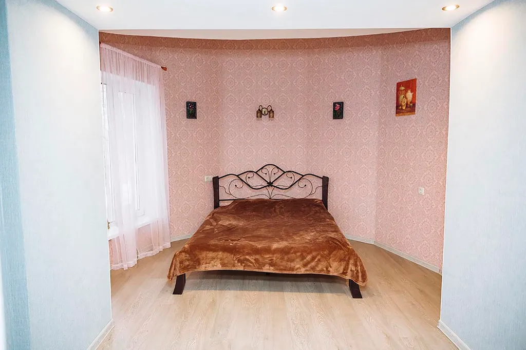 Белоснежная веранда и усадьба