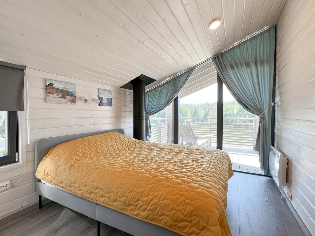 Коттедж Дом с сауной и видом на озеро — Стеклянный