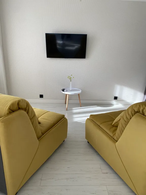 Светлая студия на берегу Волги в центре города