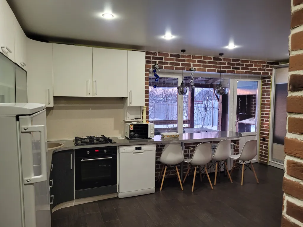 6-комнатный Дом