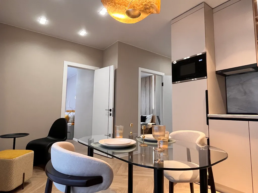 Новая двухкомнатная квартира с дизайнерским ремонтом в центре