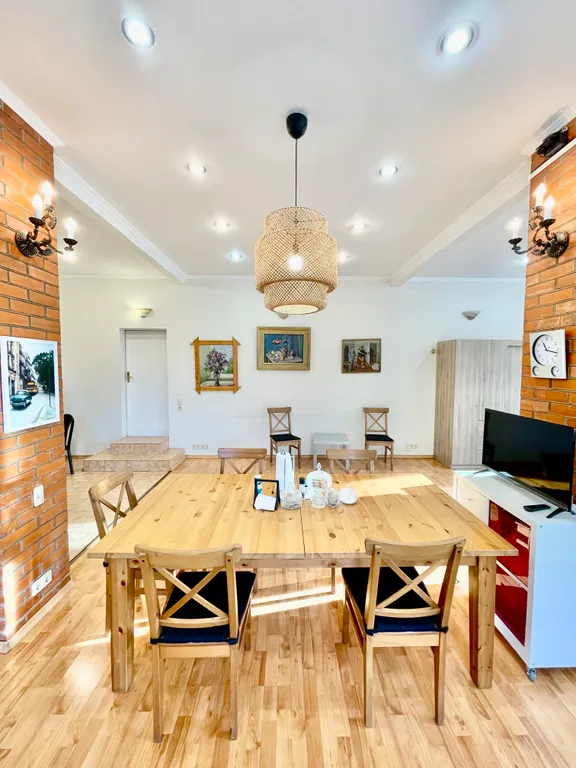 Люкс с кондиционером, кроватью и диваном у аэропорта Внуково в 15 минутах