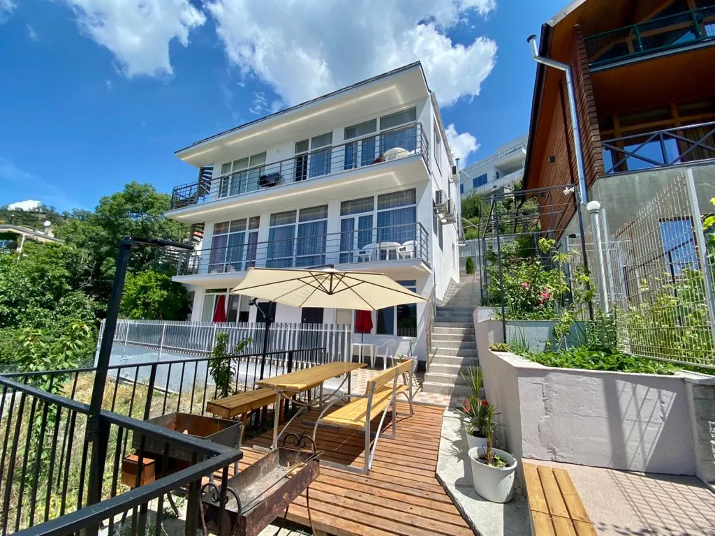 Квартира у моря в частном доме