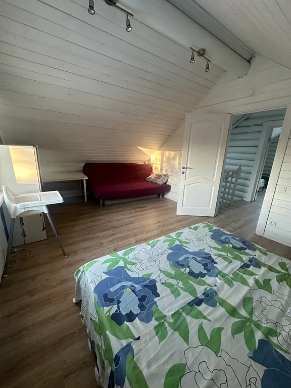 Коттедж у озера