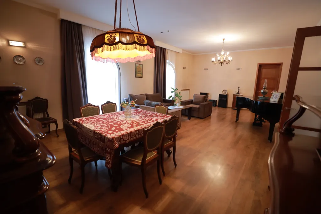 Apartment at 12 Baratashvili street