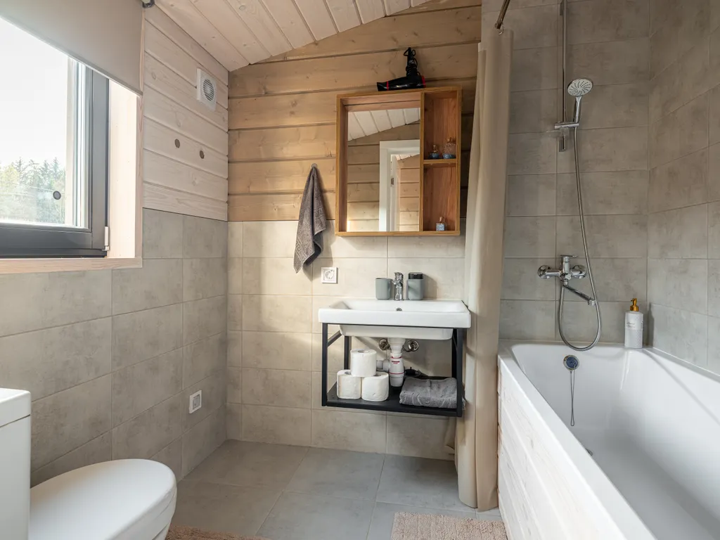 Большой семейный дом