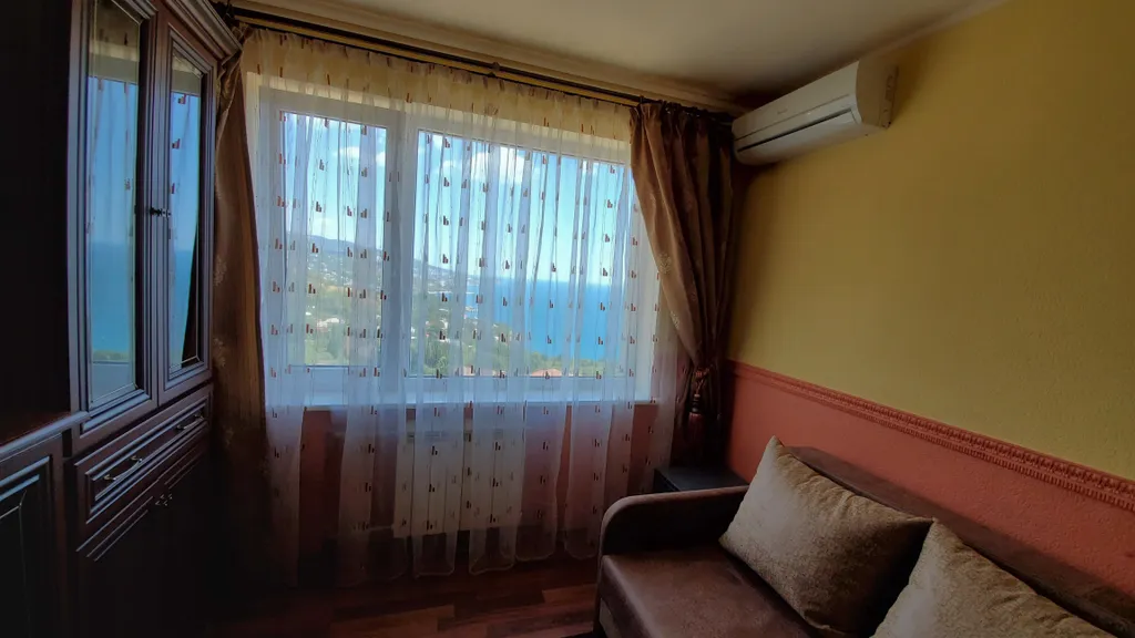 Супер-видовая квартира с чистым видом на море и гору Ай-Петри