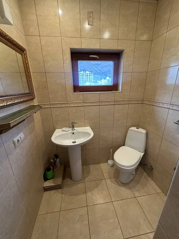 Вилла на первой линии Эсто-садка через дорогу от Горки города