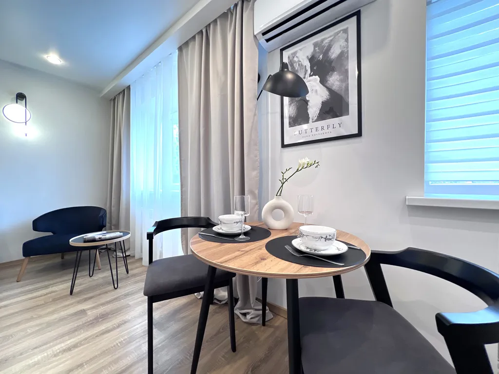 Квартира Квартира Исторический центр и атмосфера парижского стиля — Новосибирск