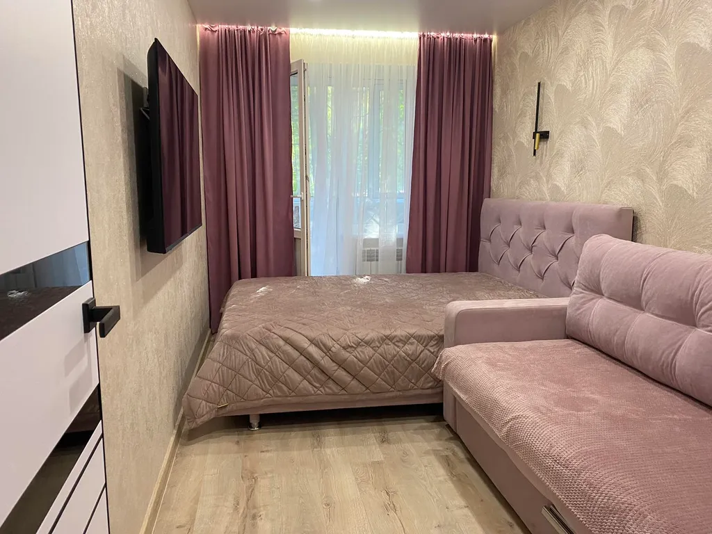 Двухкомнатная квартира на проспект кирова в районе самолет/московское