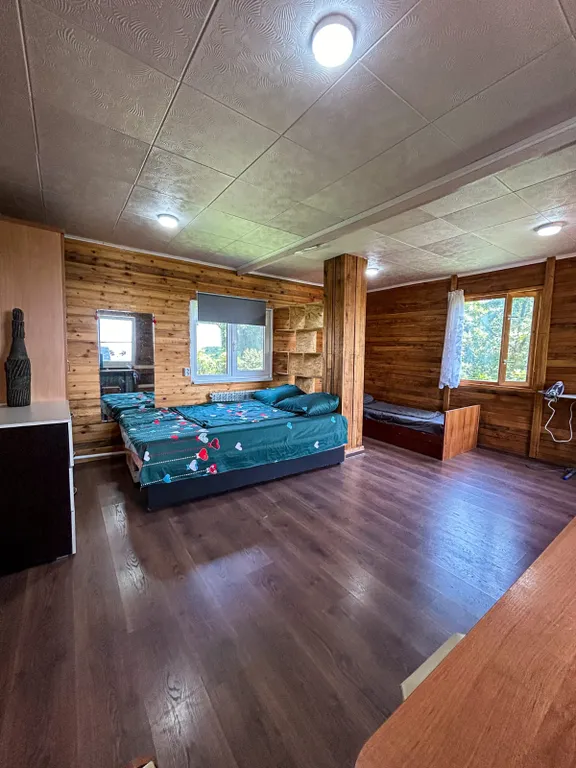 Уютный дом с видом на море и лес