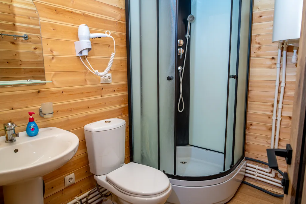 Отдельный двухэтажный домик в стиле барнхаус на Софийской Поляне