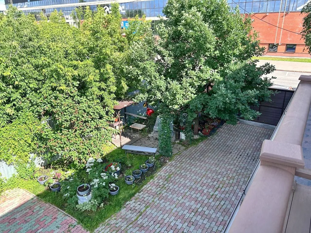 Дом у набережной