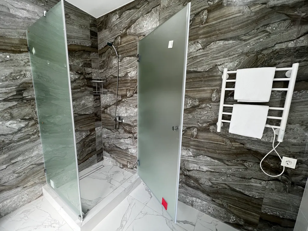 Уютный новый дом недалеко от моря