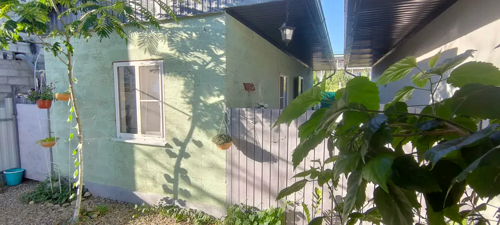 Коттедж Семейный домик у моря с отдельным двориком — Кучугуры