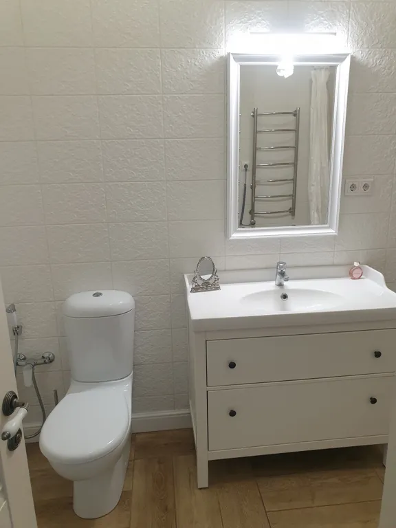 Коттедж Часть дома с отдельным входом и садом — Обушково