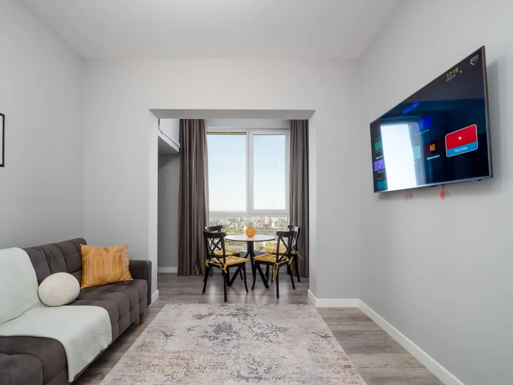 Квартира евродвушка с уютом и с видом на горы