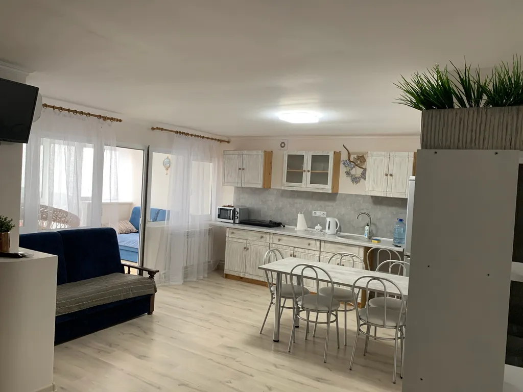 Семейный номер с видом на море