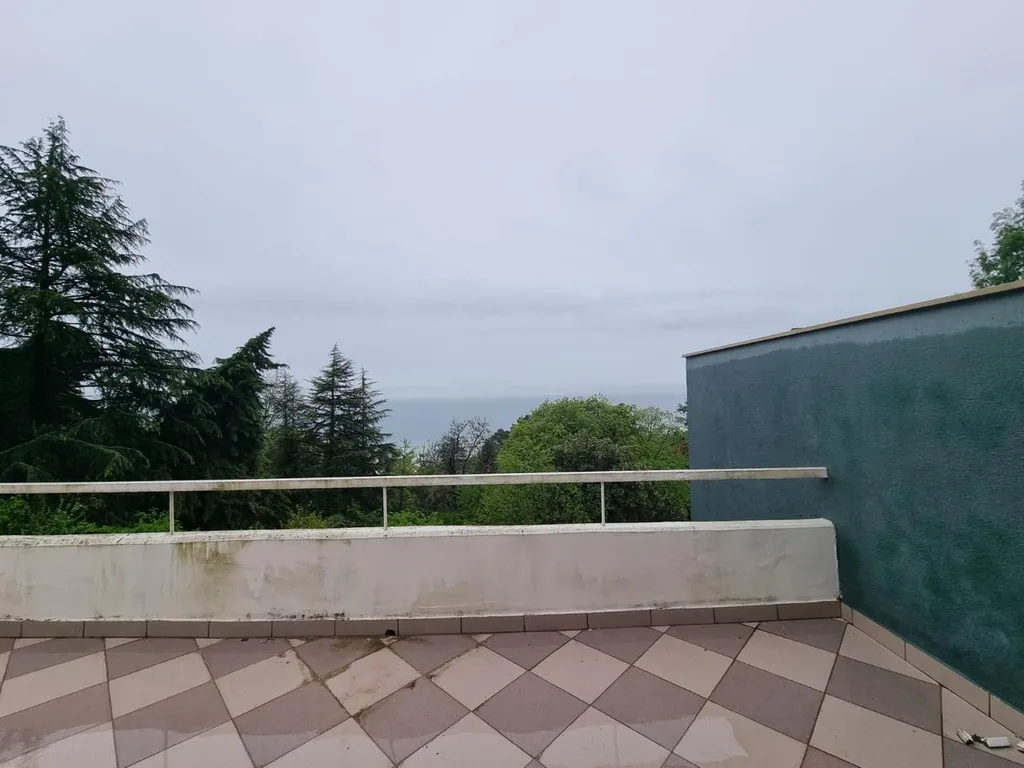 Вилла с бассейном и видом на море