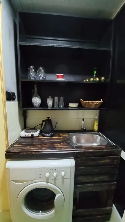 Modern famely Suit City Center