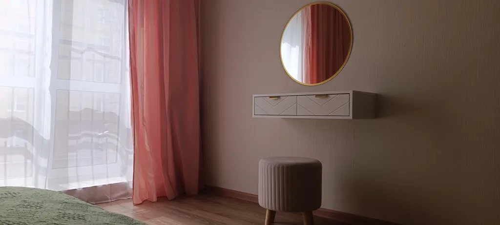 Евротрешка Pink с видом на воду и выходом на пляж