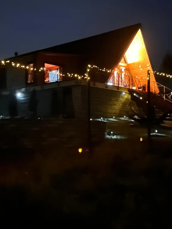 Шале у озера