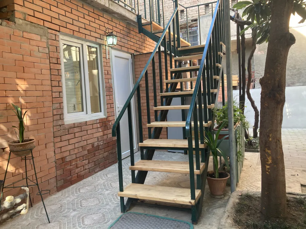 Уютная студия квартира в Тбилисском дворике в центре города