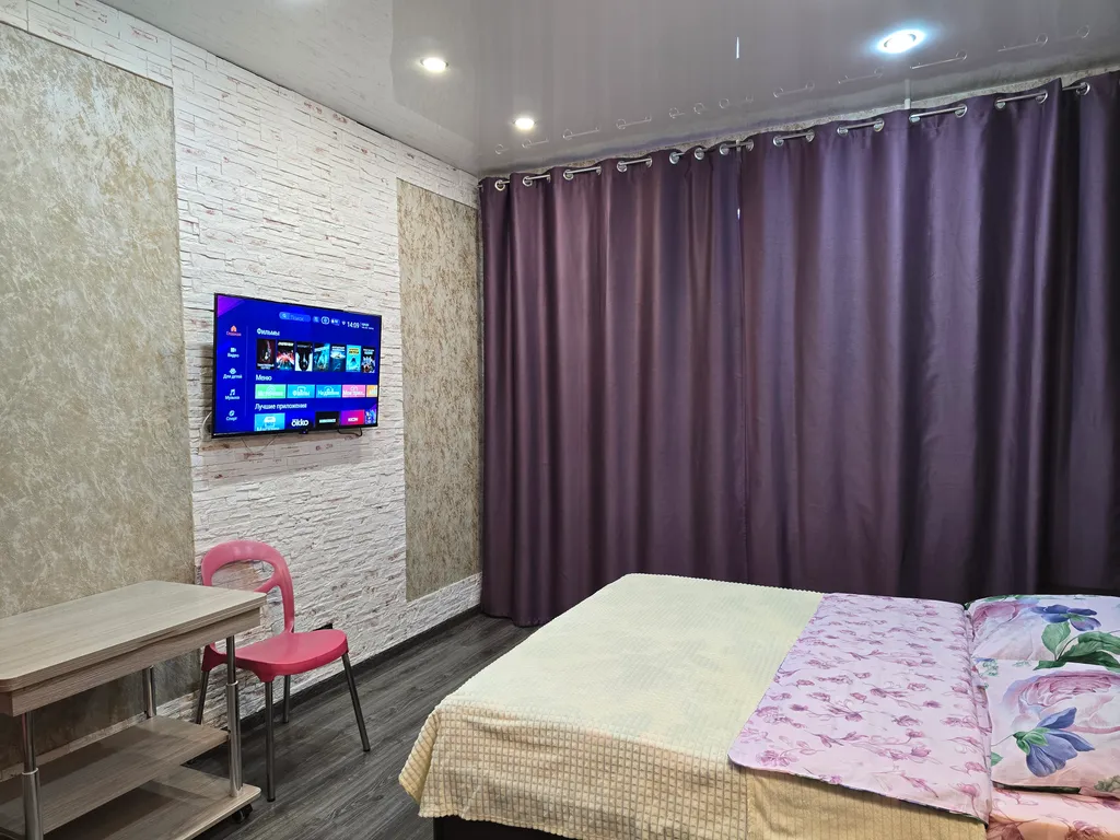 Современная студия возле ТРЦ Аура