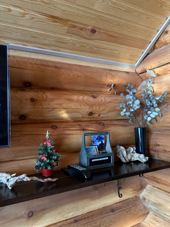 Уютный кедровый дом